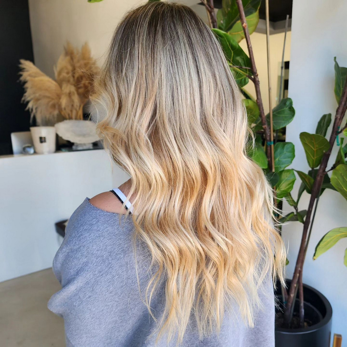 Long Layers Hair Cut With Beach Waves