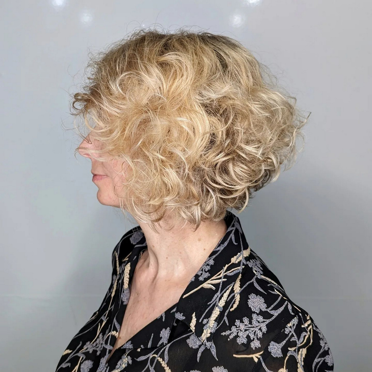 Curly Blonde Bob