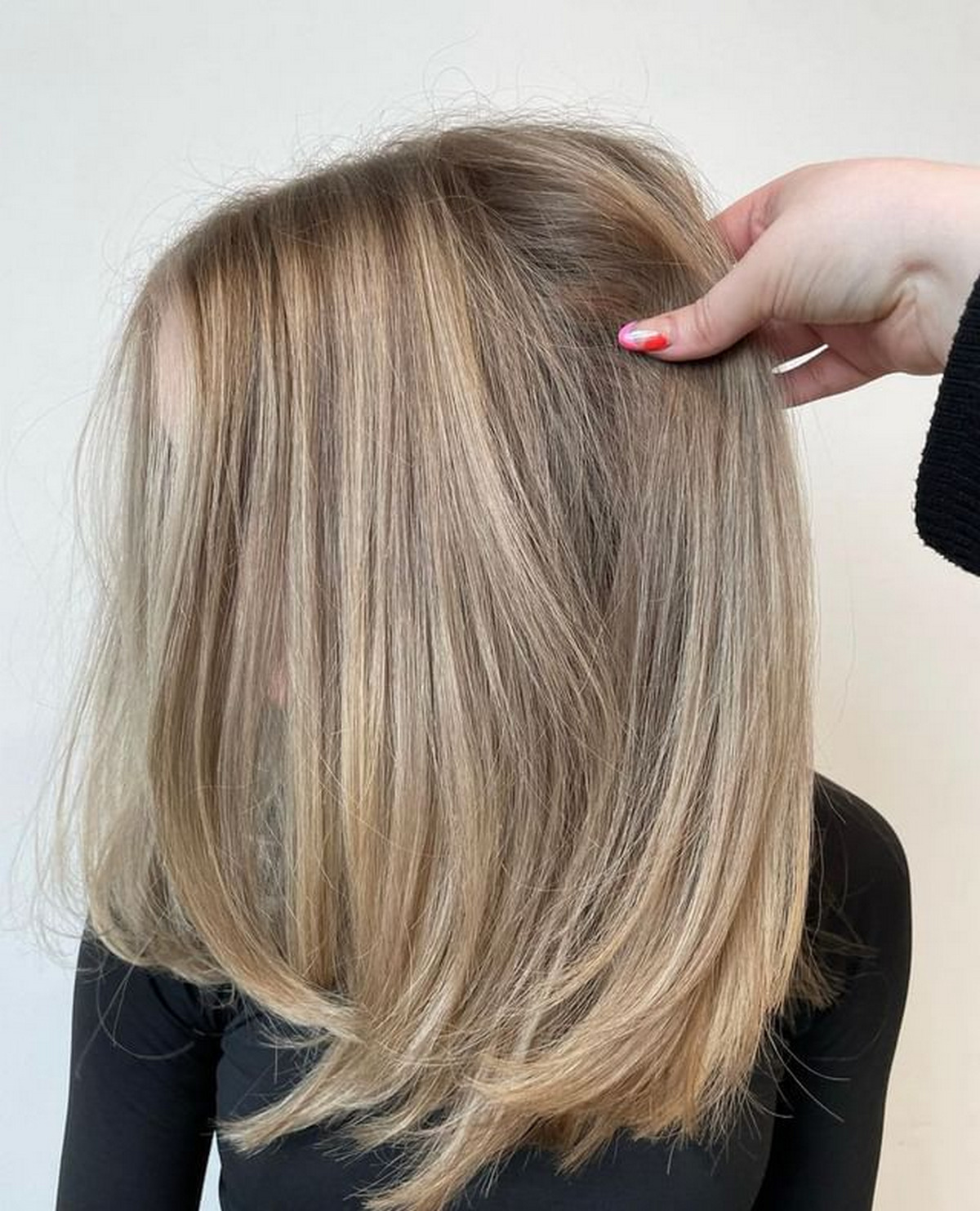 Medium Length Hair With Beige Blonde Balayage