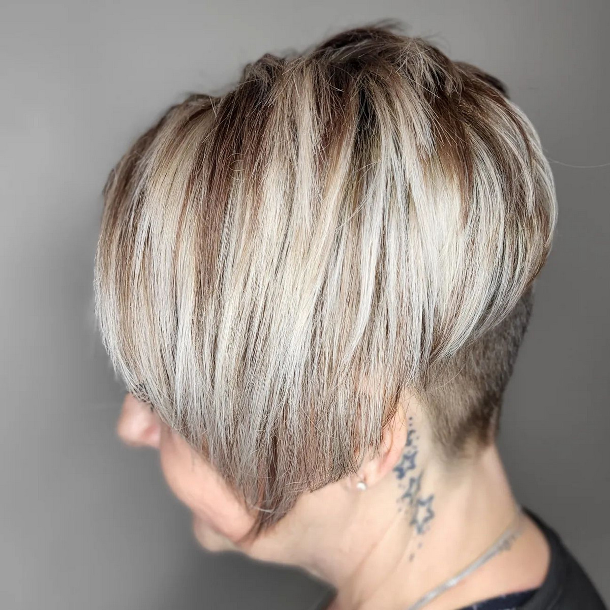Pixie Cut With Lowlights 