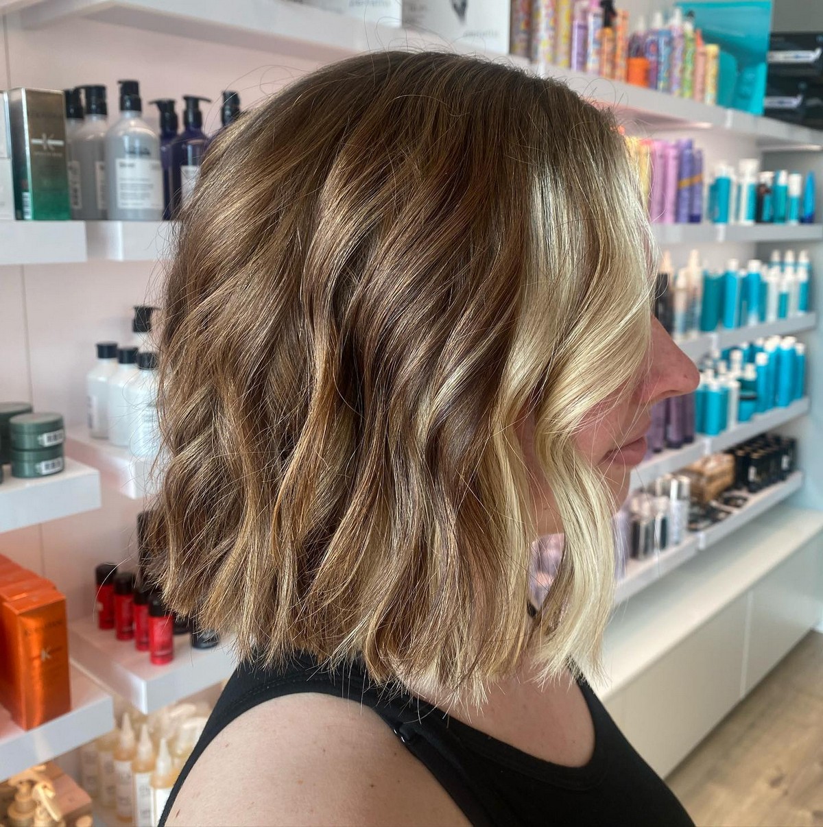 Medium Bob With Face-Framing Highlights