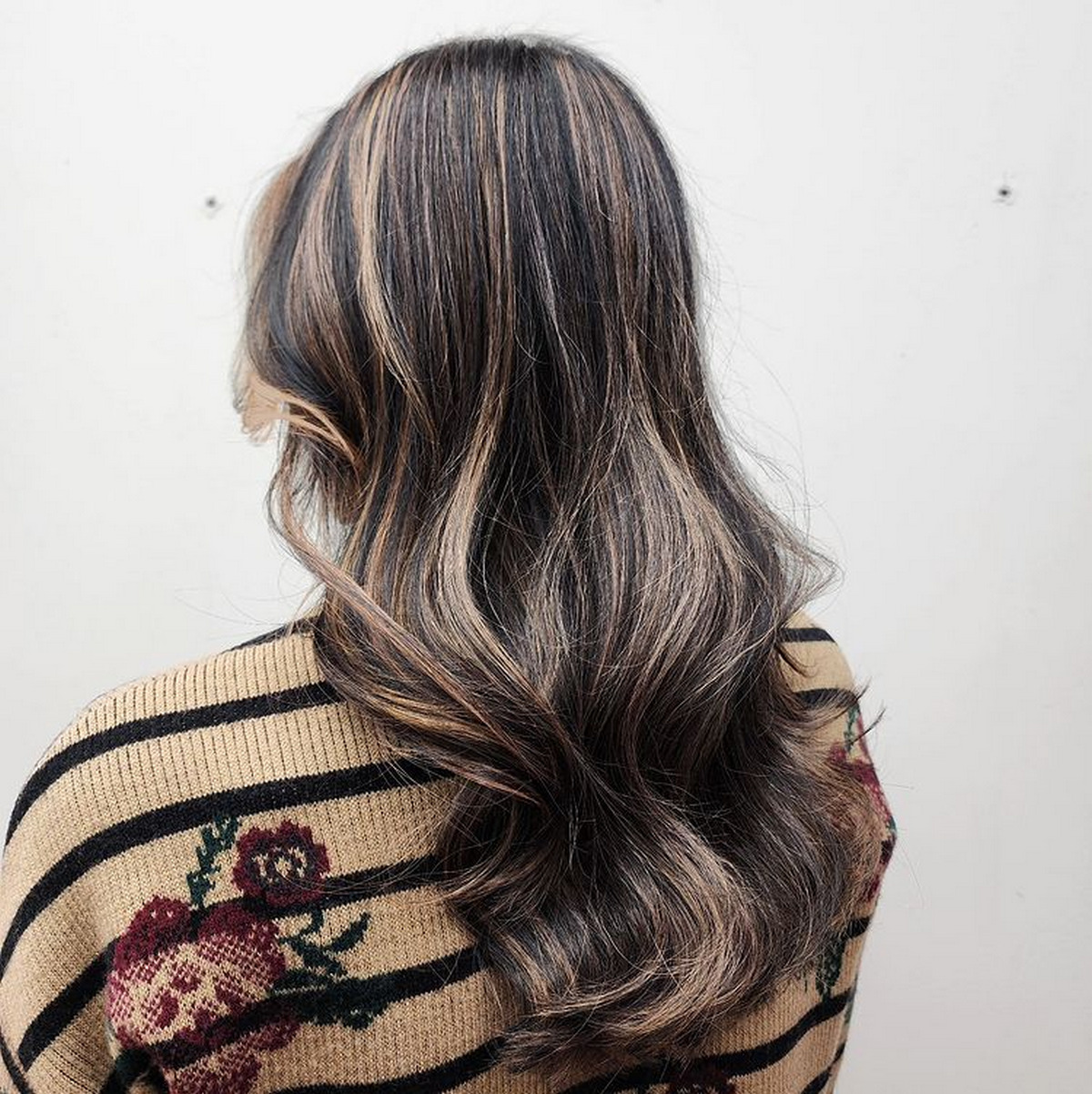 Medium-Length Hair With Golden Highlight