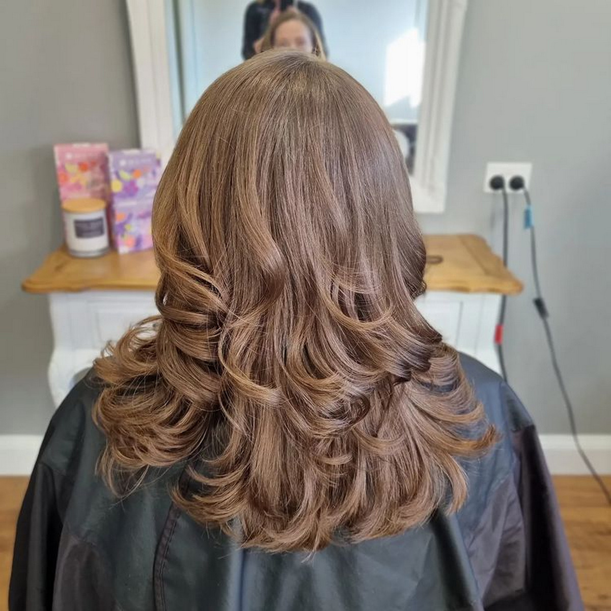 Medium-Length Blow Wave Hair