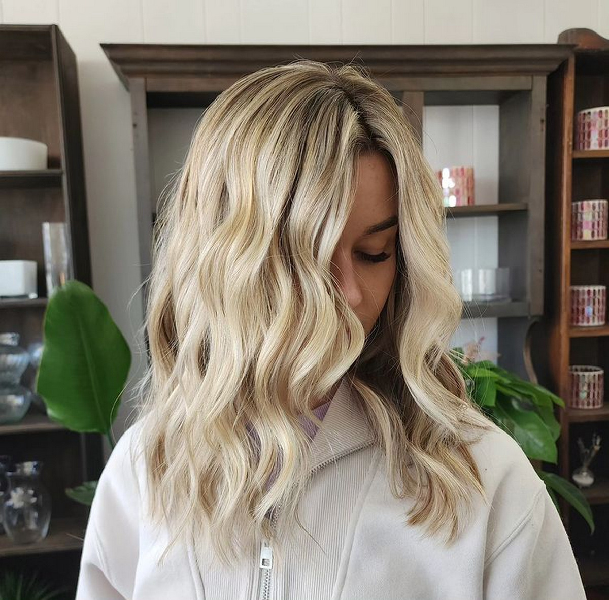 Light Blonde With Dark Roots For Medium-Length Hair