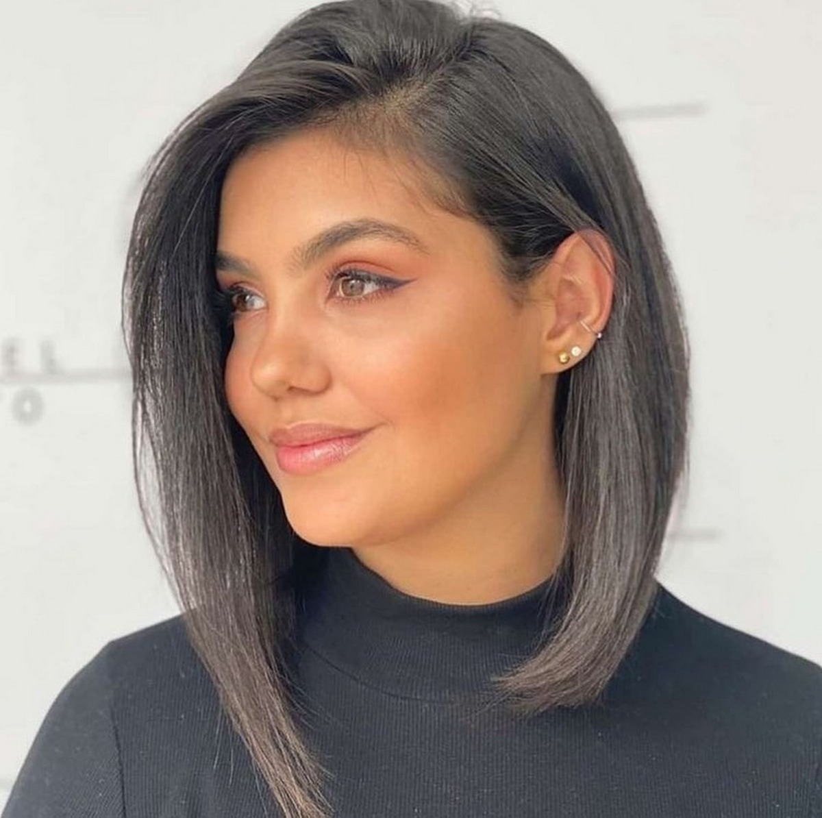 Chic Asymmetrical Lob Hair