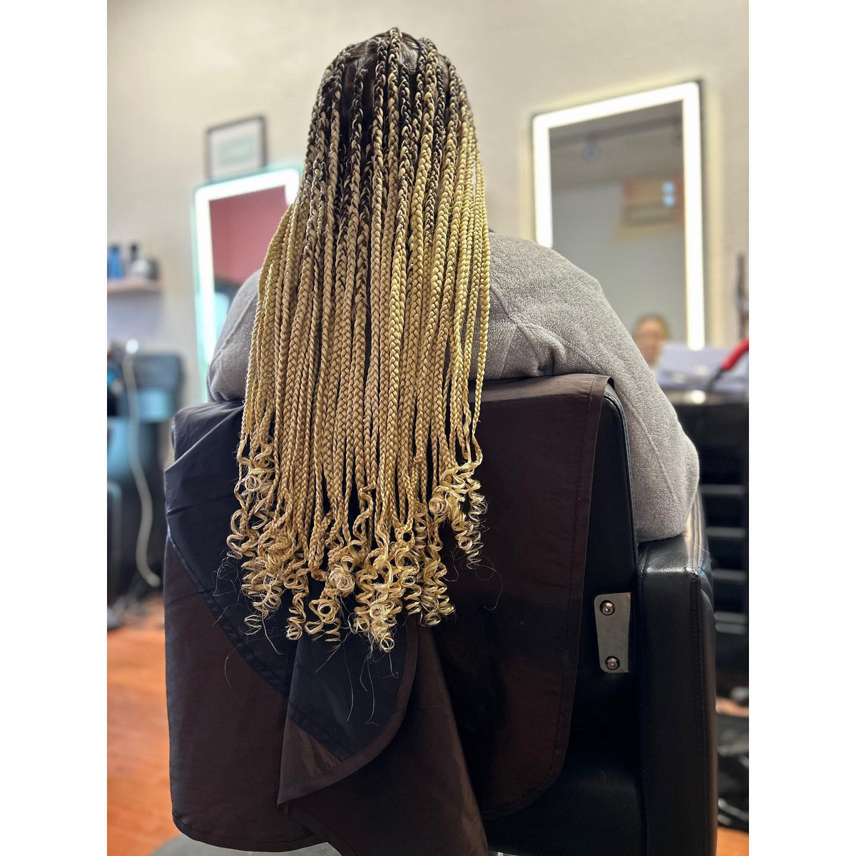 Blonde Curly Knotless Braids