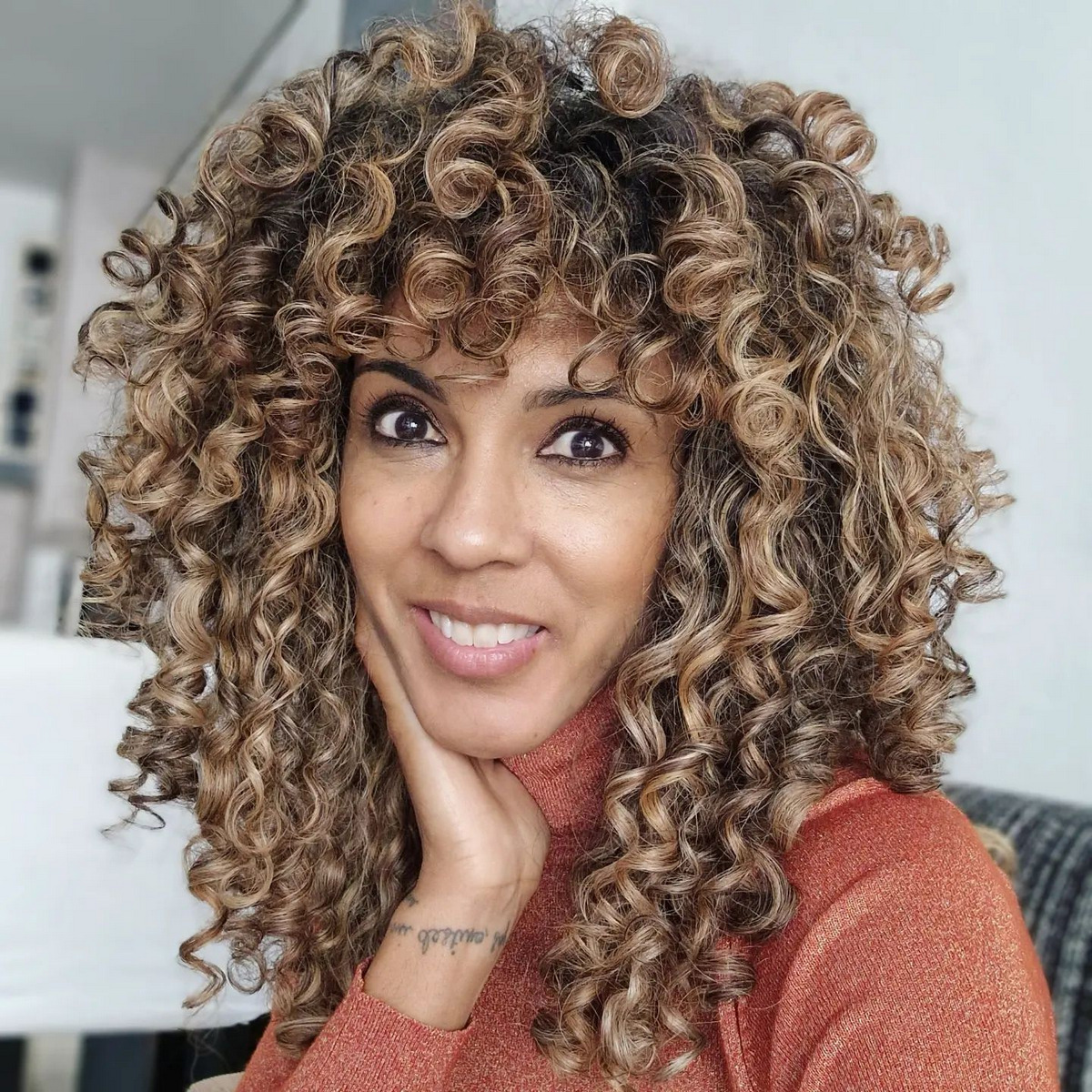 Honey-Blonde Curly Hair