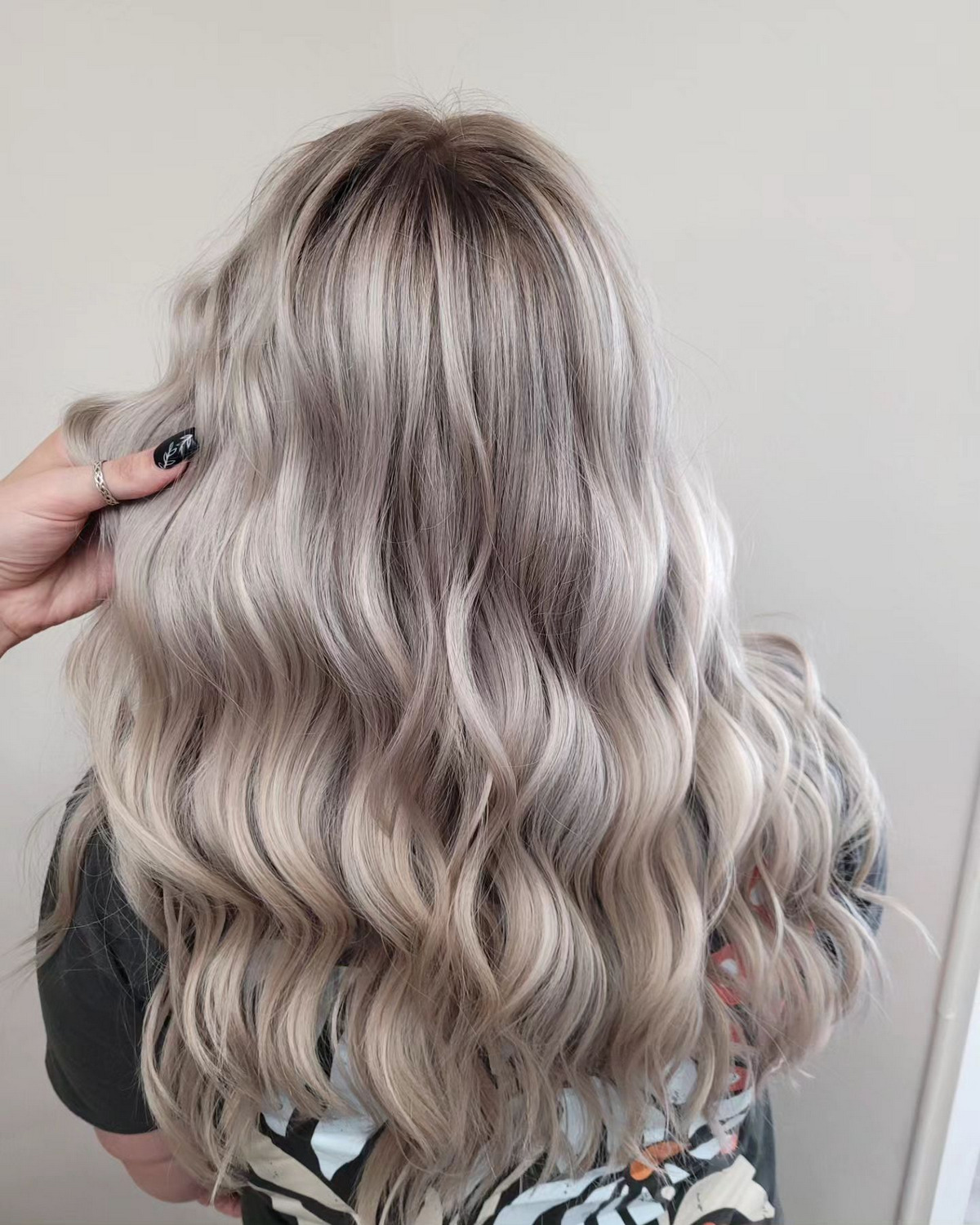 Platinum Blonde Hair With Long Layers