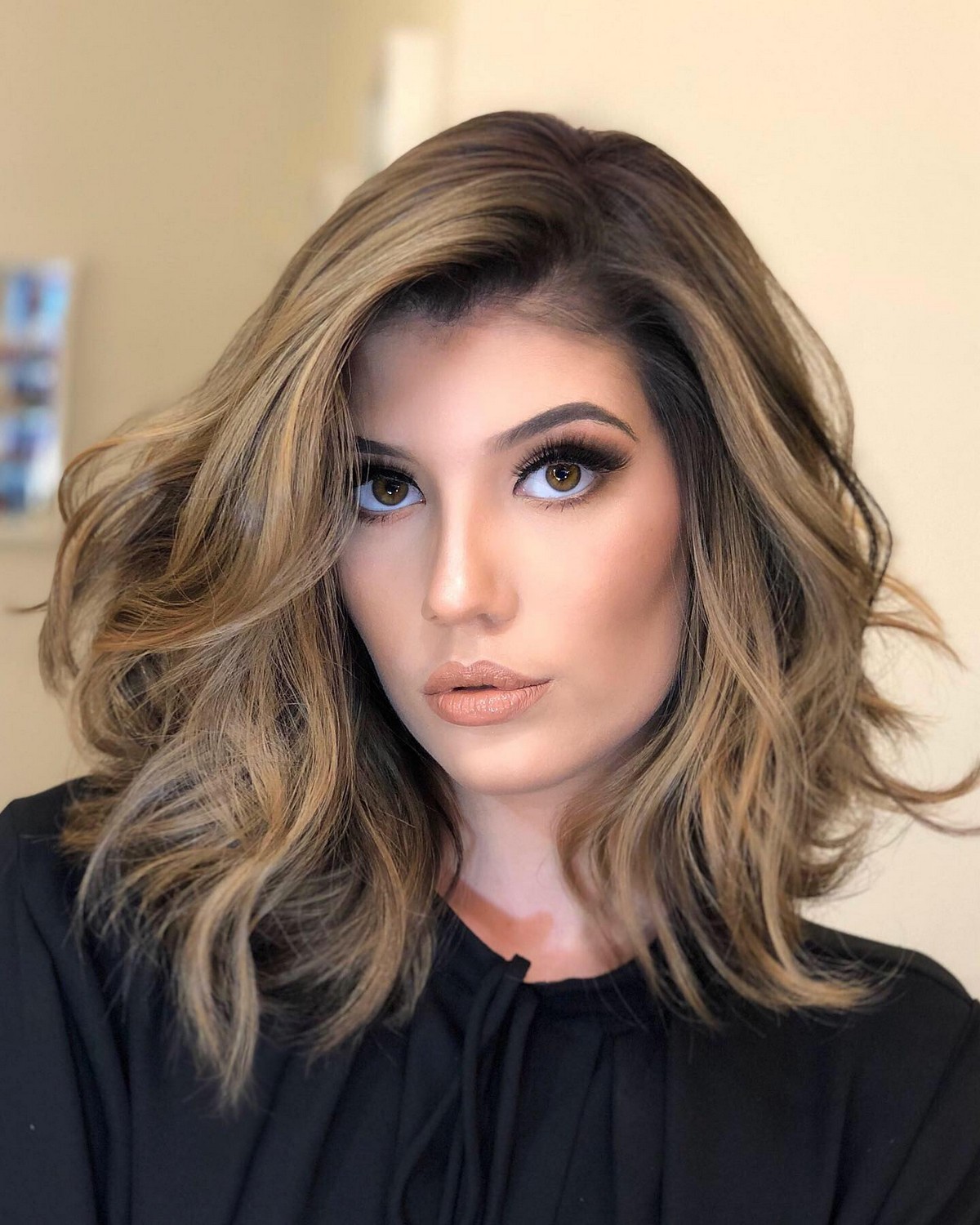 Side-Parted Messy Shoulder-Length Bob