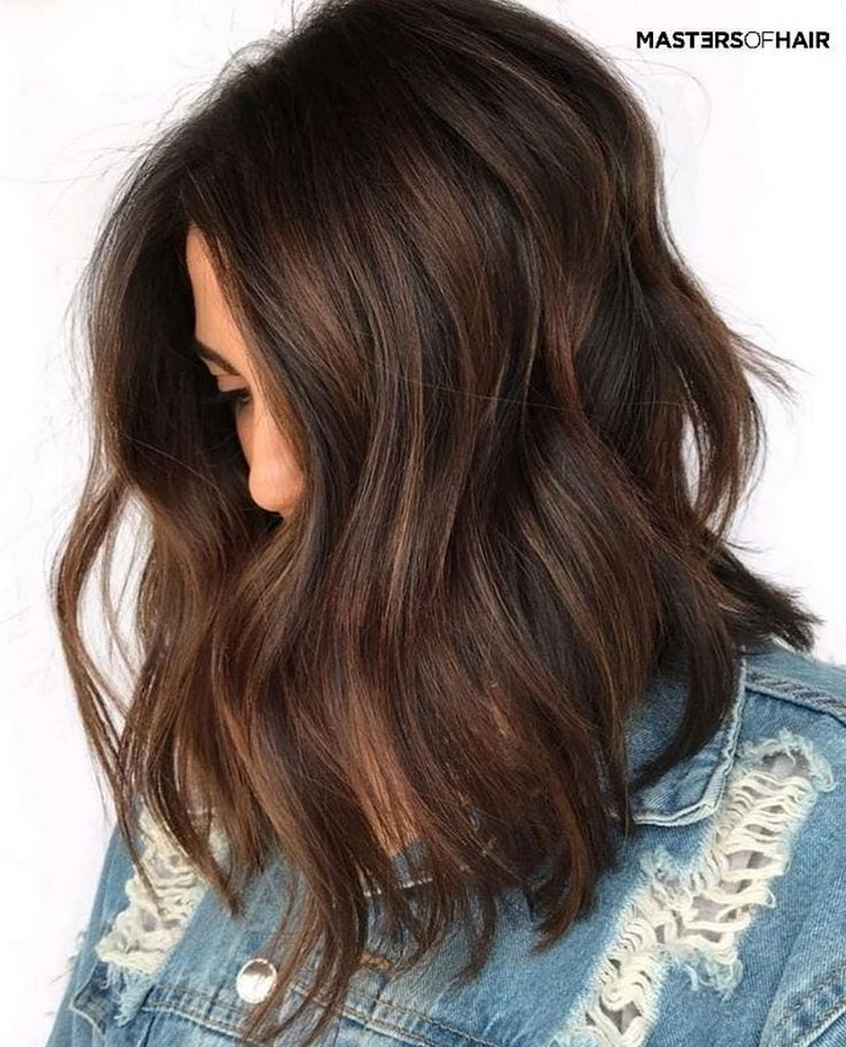 Sliced Chocolate Lob With Voluminous Waves