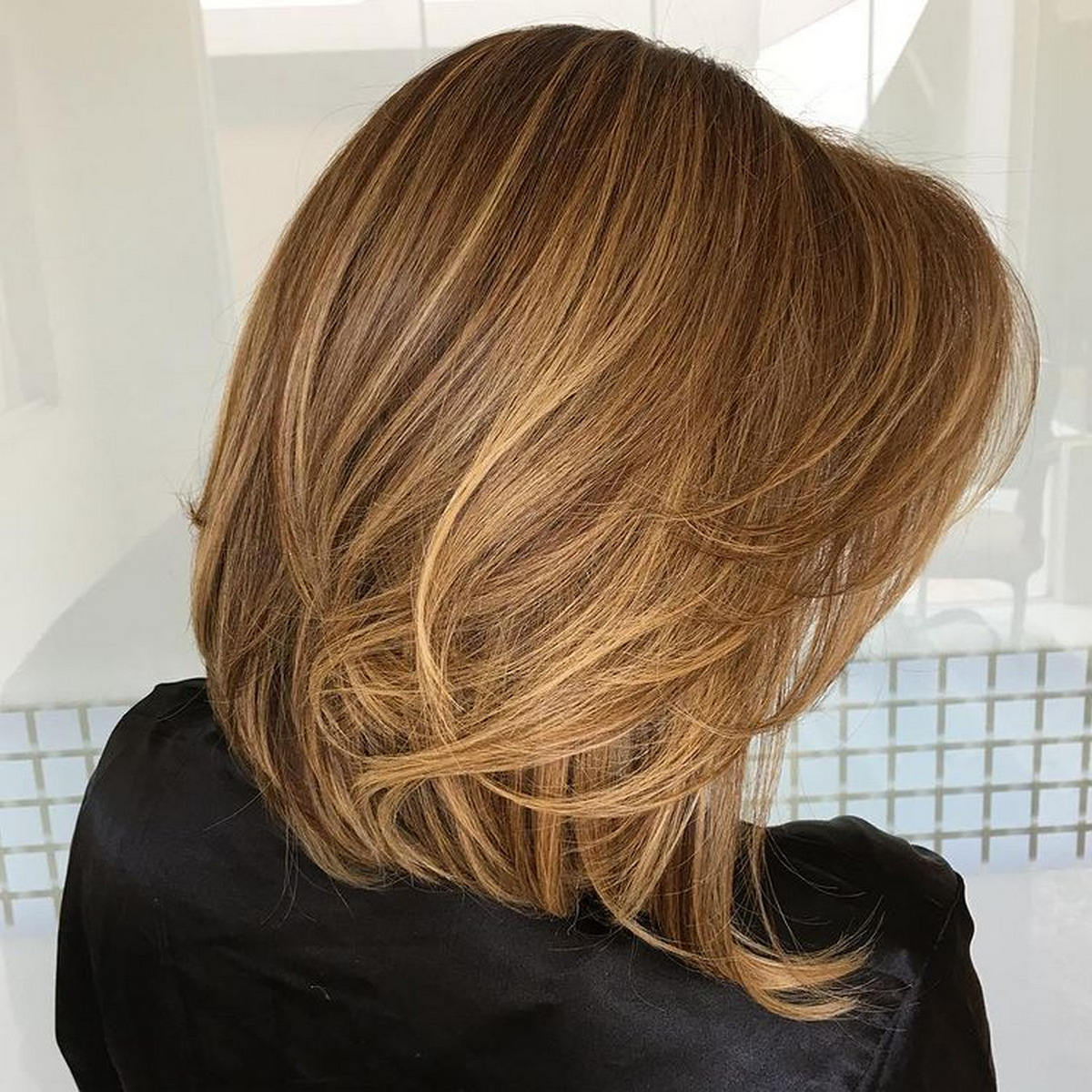 Honey Blonde Lob With Layers