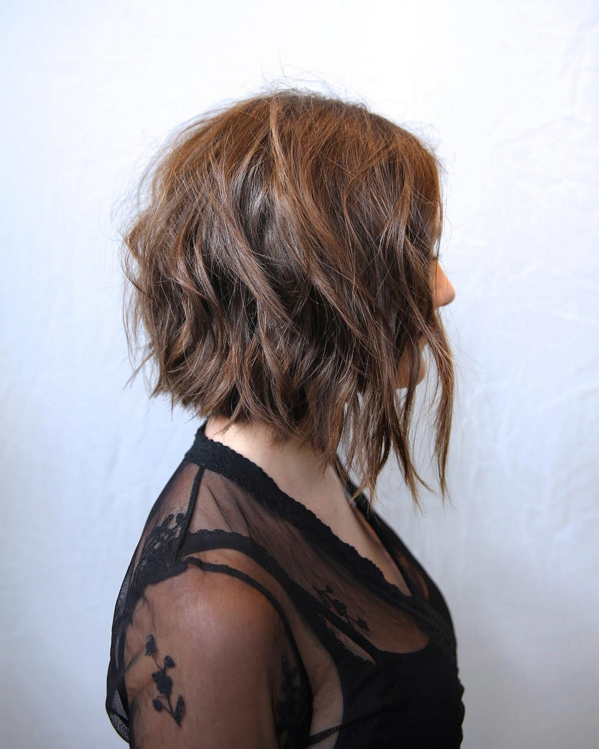 Messy and Wavy A-line Bob with Disconnected Layers