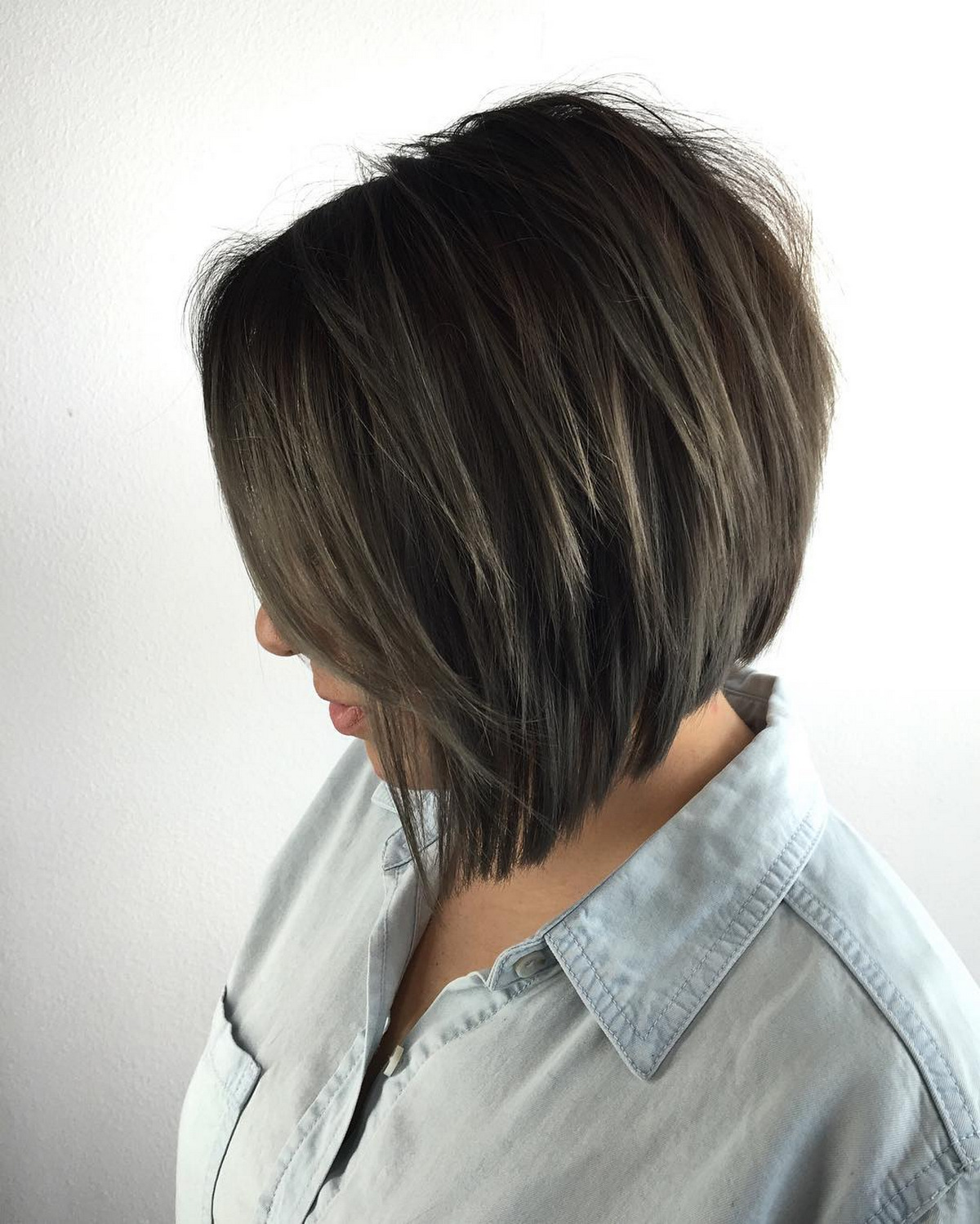 Classy Bob With Angled Midshaft Layers