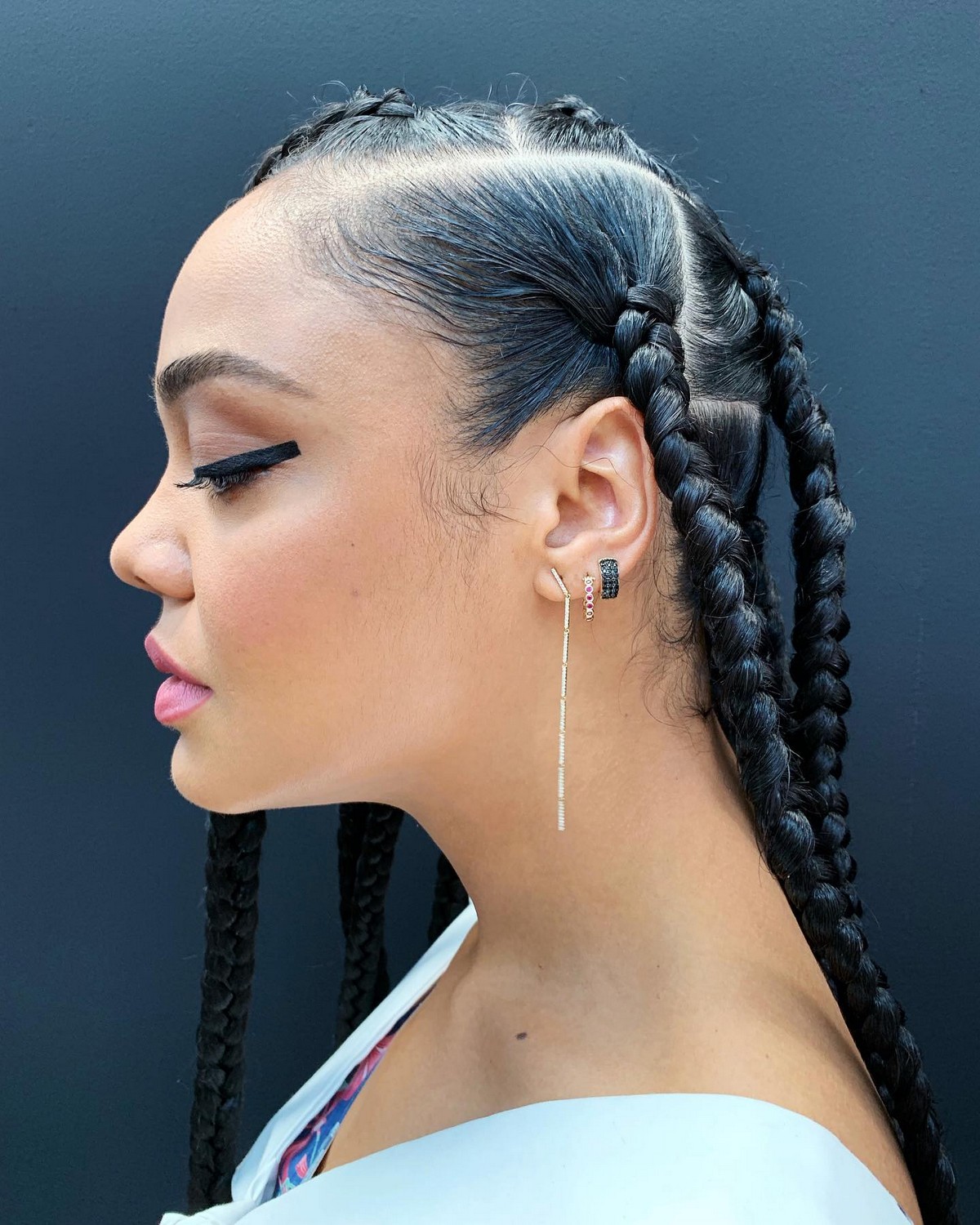 Knee Knotless Box Braids