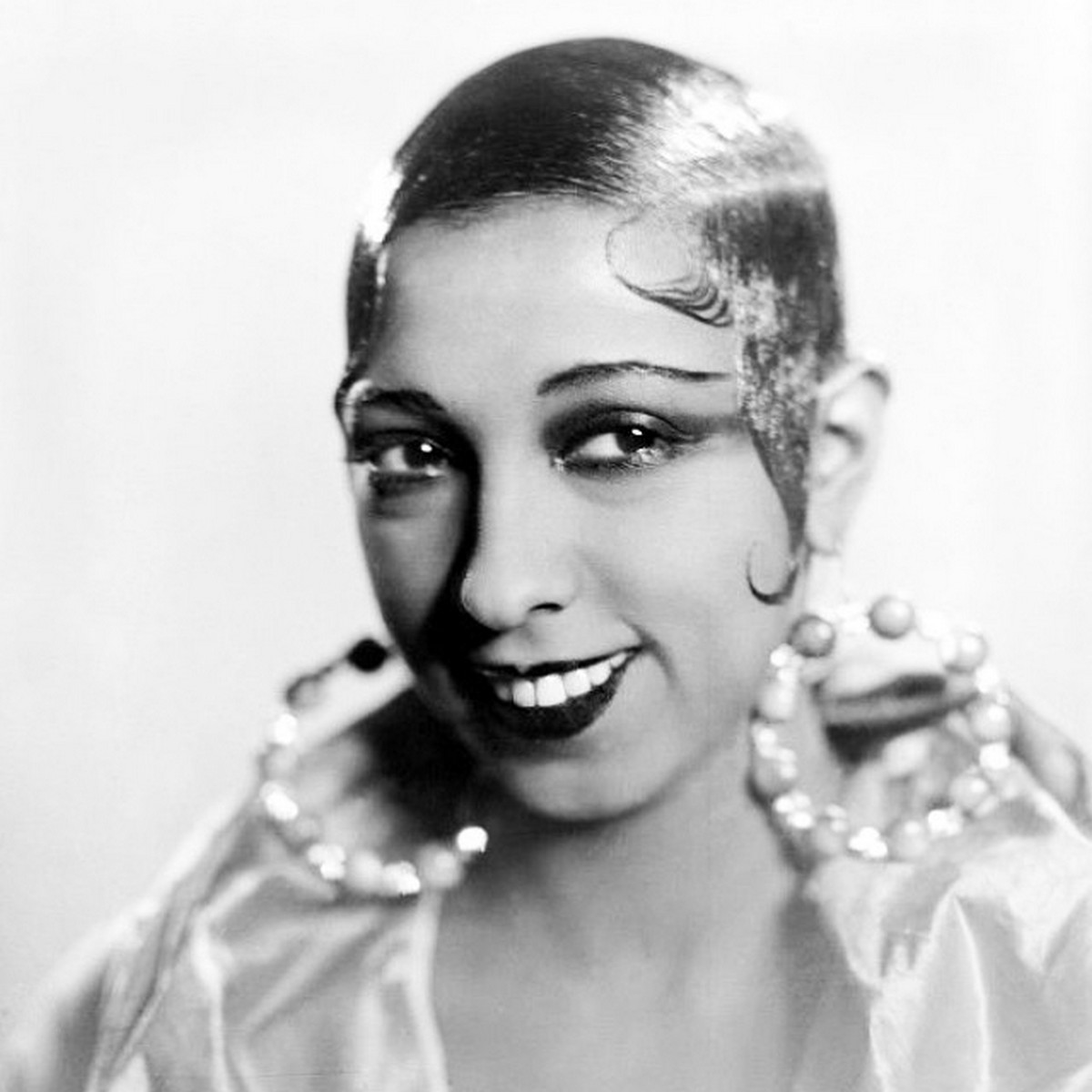Josephine Baker with edges hair in the 1920s