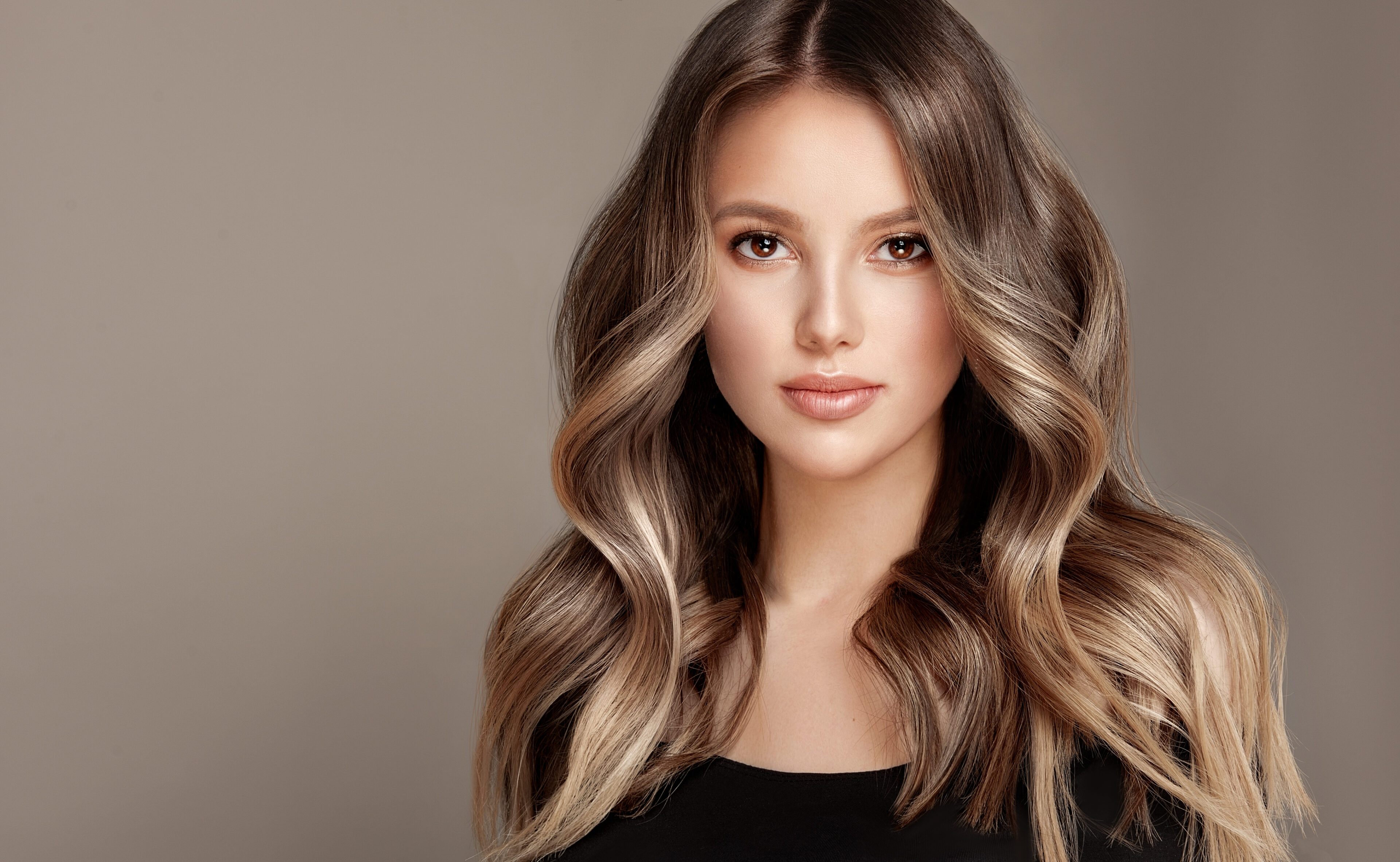 Girl with long and shiny wavy hair
