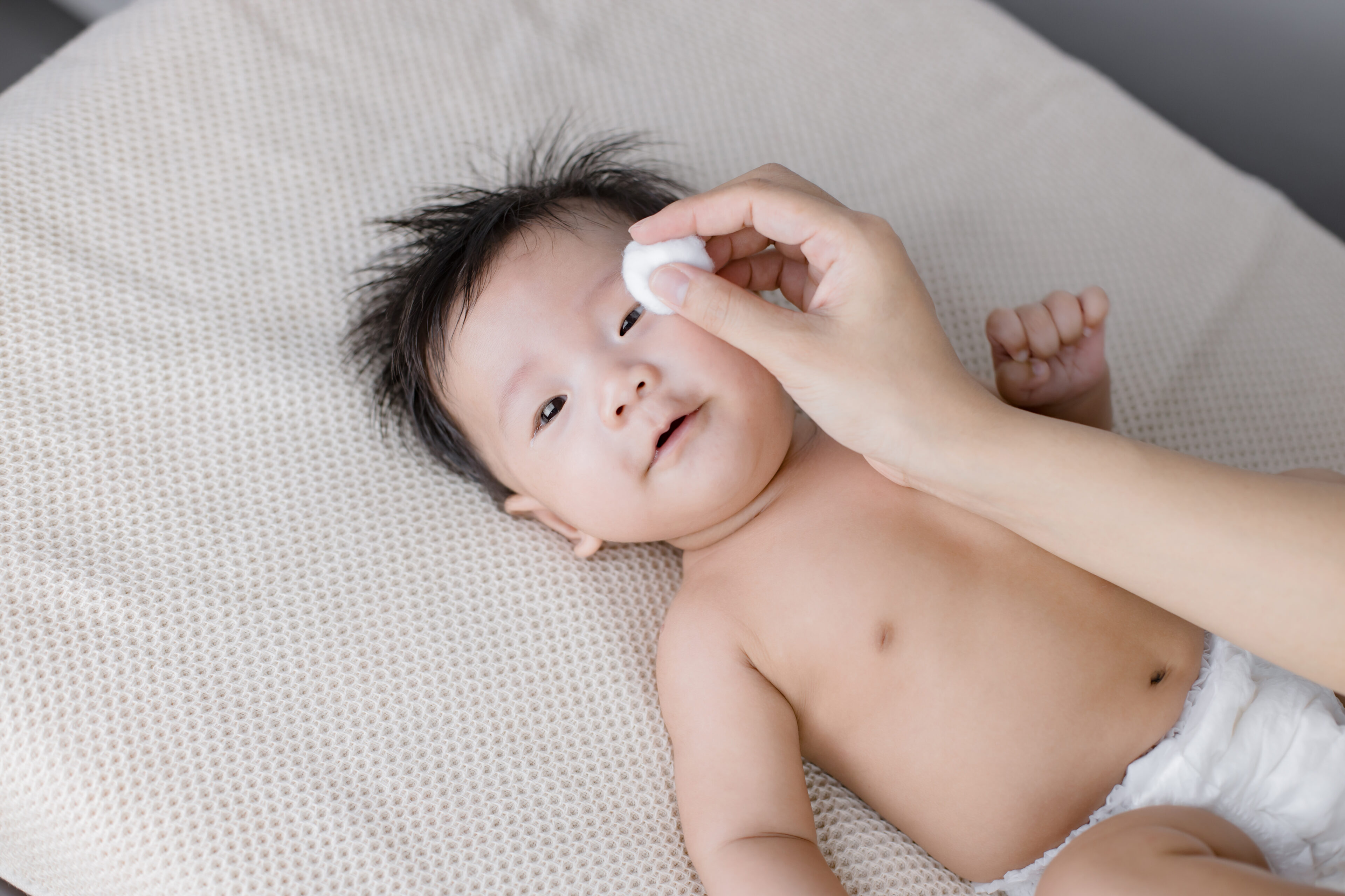 Cleaning regularly baby eyes