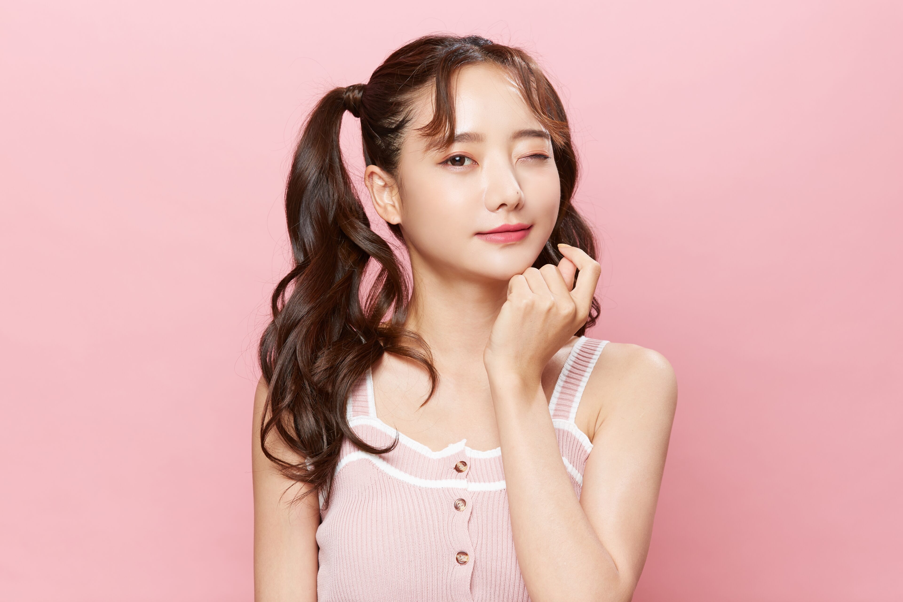 Curtain bangs for round face