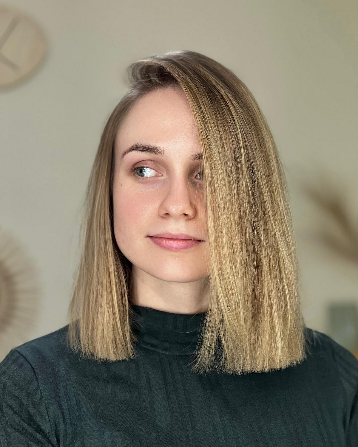 Shoulder-length bob hairstyle for square face