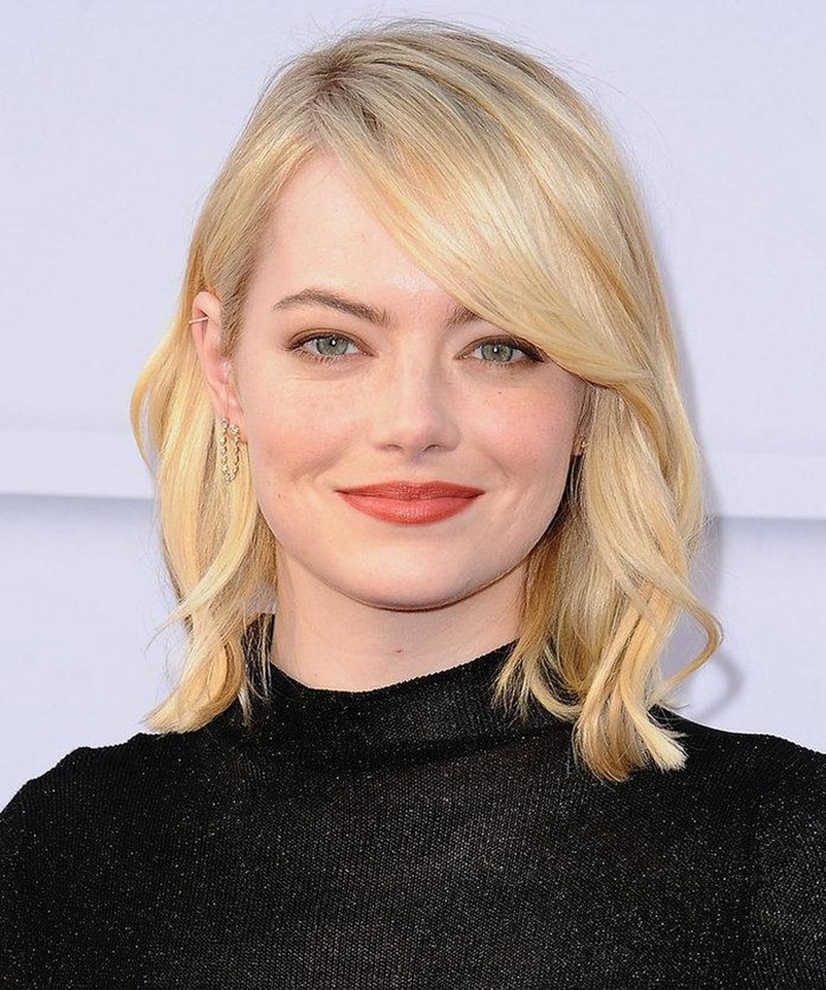 Стрижка для высокого лба. Emma Stone.