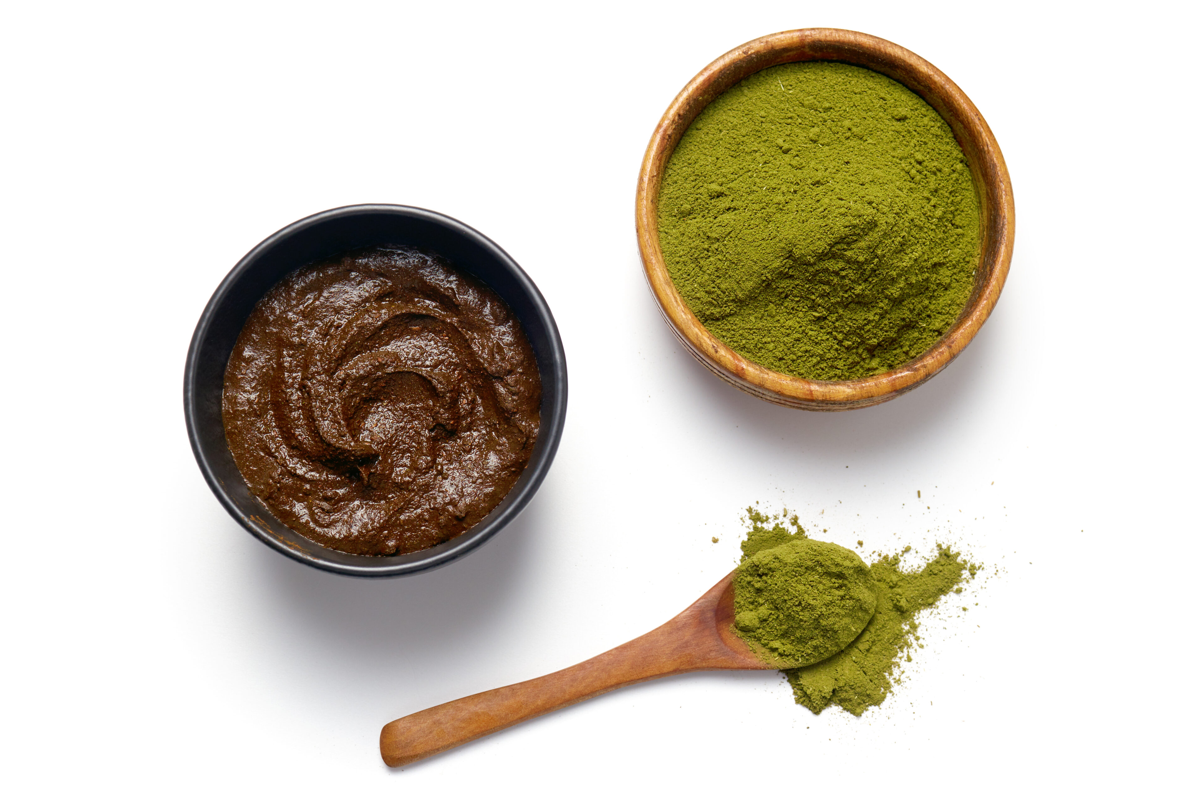 Prepare the henna paste