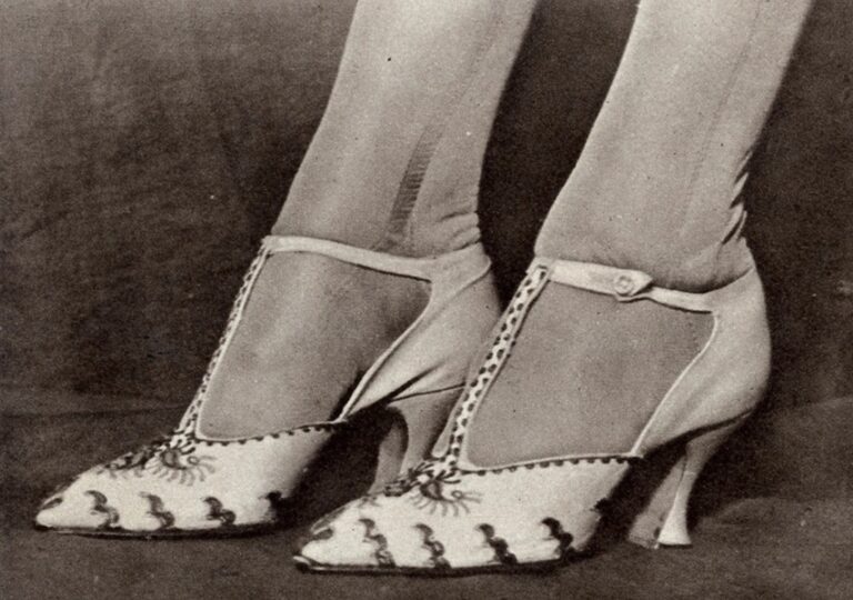 Hudson's Detroit 1920s T-strap Heels