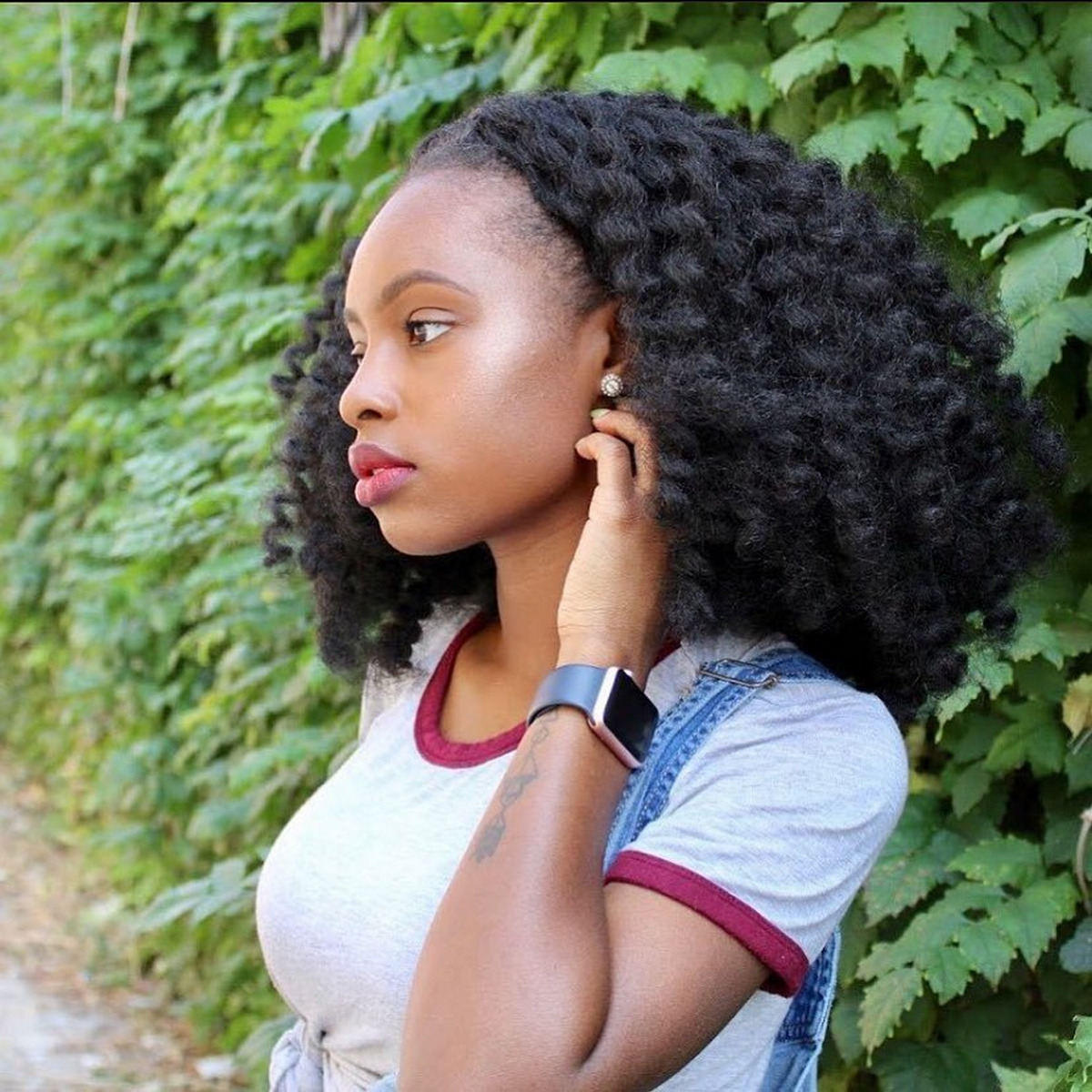 The loose curls and bouncy texture of the 3A hairstyle bring