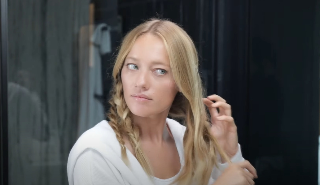Unbraiding hair