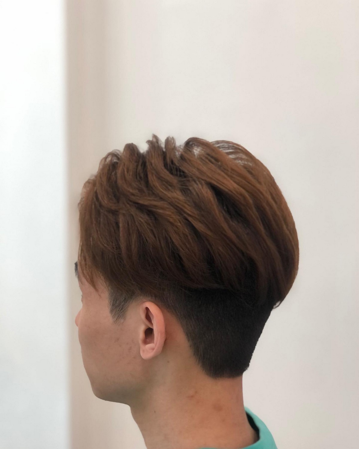Side part with waves perm