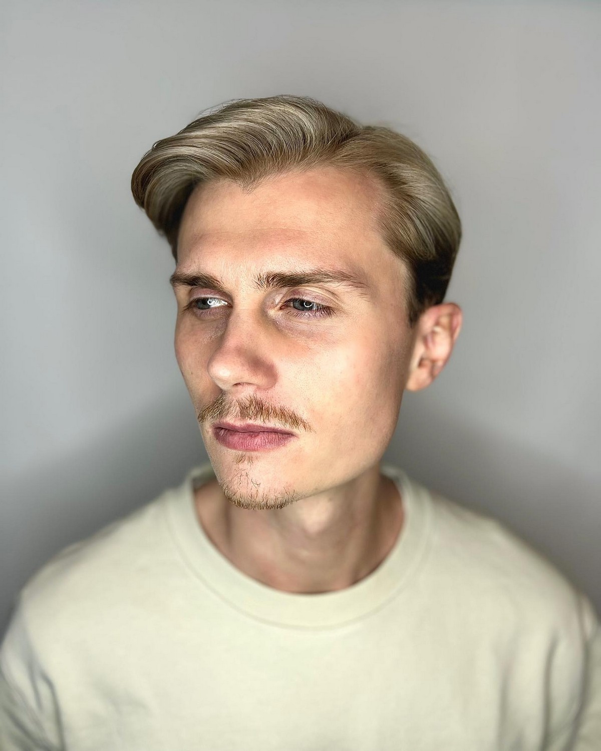 Classic Side Part Men Hair