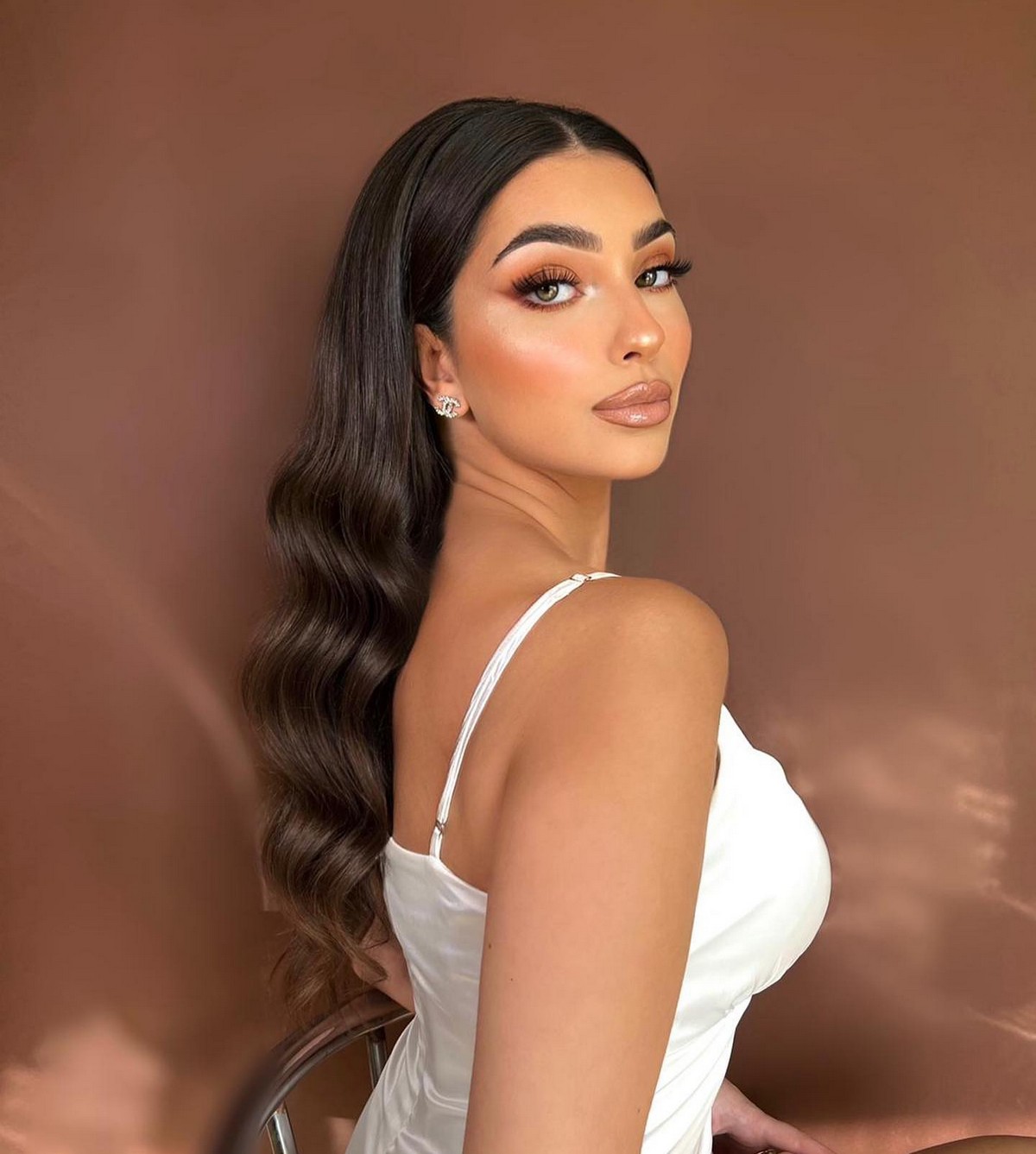 Hollywood Waves Hairstyle