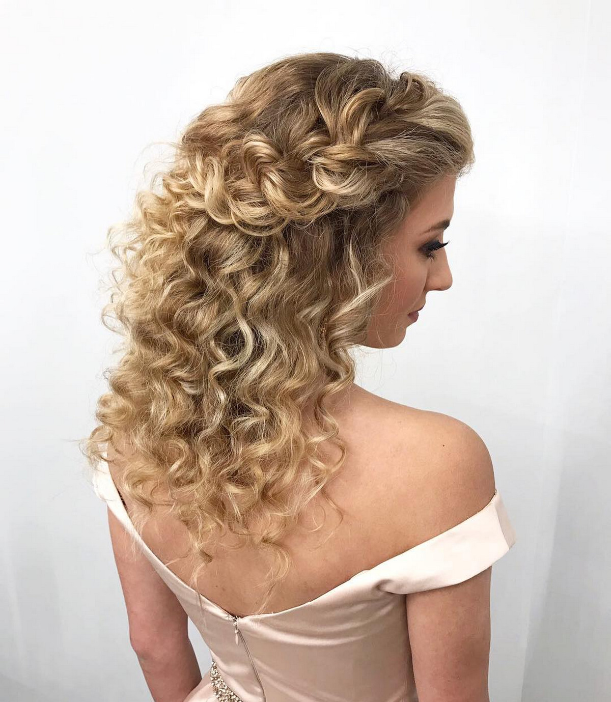 Side Braid Half Updo With Frizzy Hair