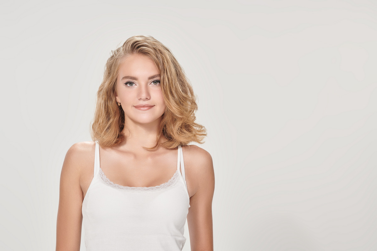 Frizzy Wavy With Side Swept Bang