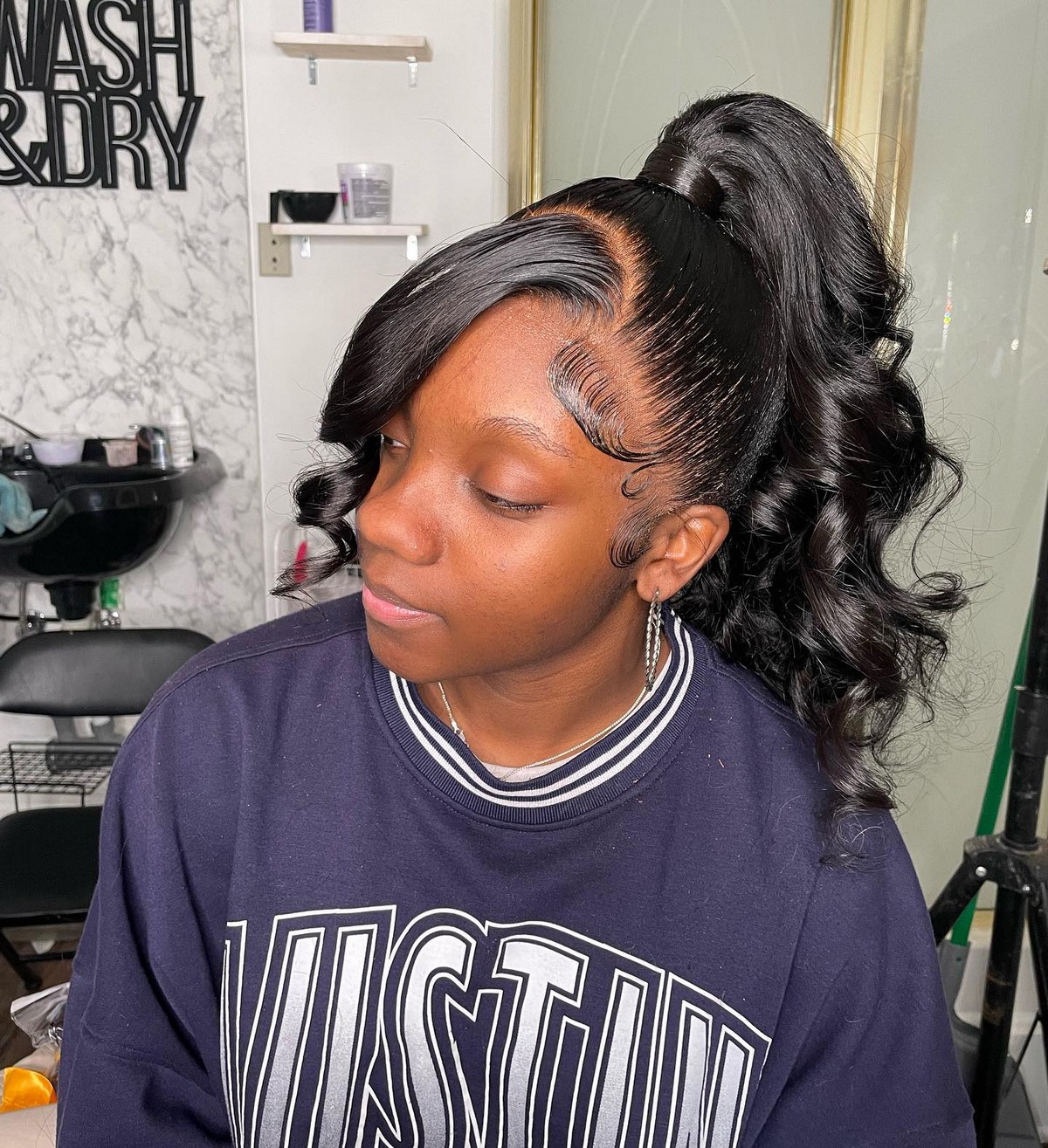 High Wavy Ponytail