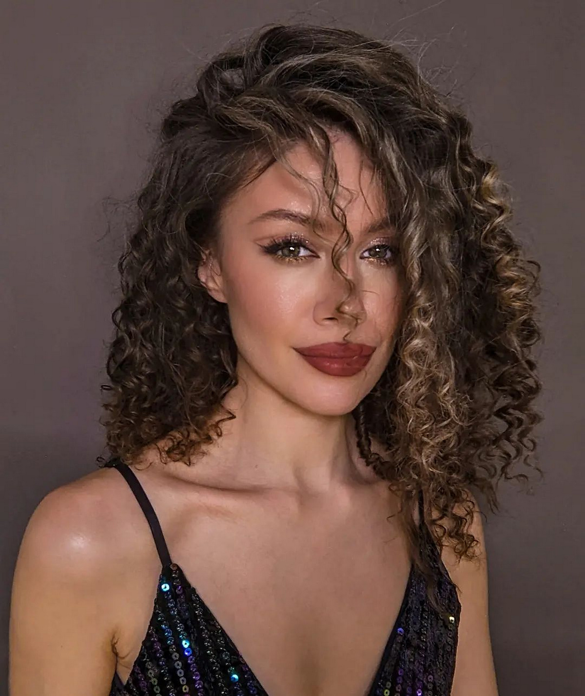 The One-sided Curls haircut