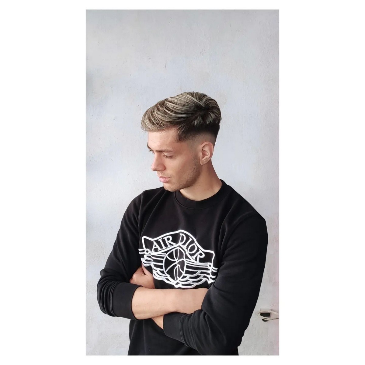 Boomerang Hair With Highlight