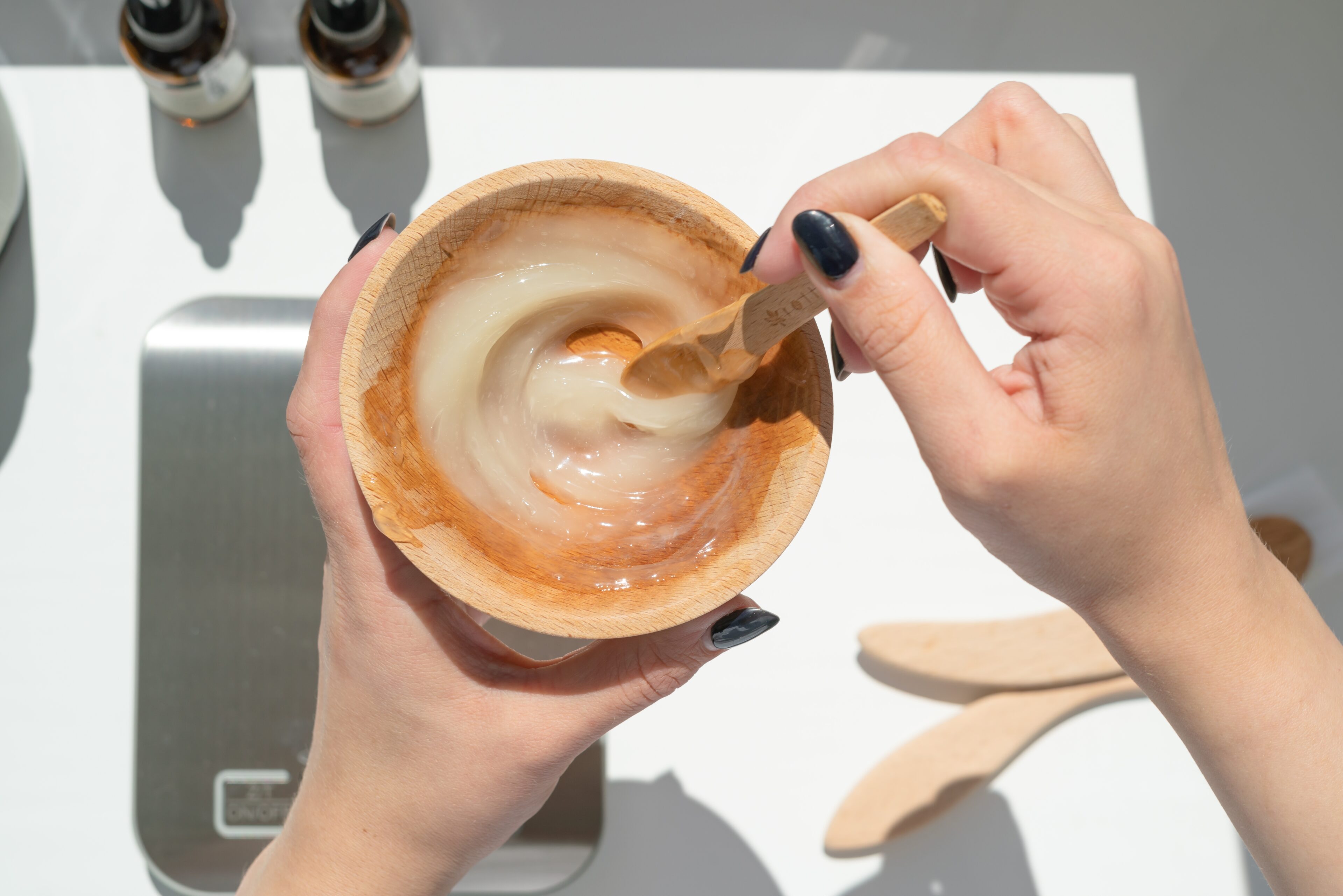 Mixing shampoo and conditioner