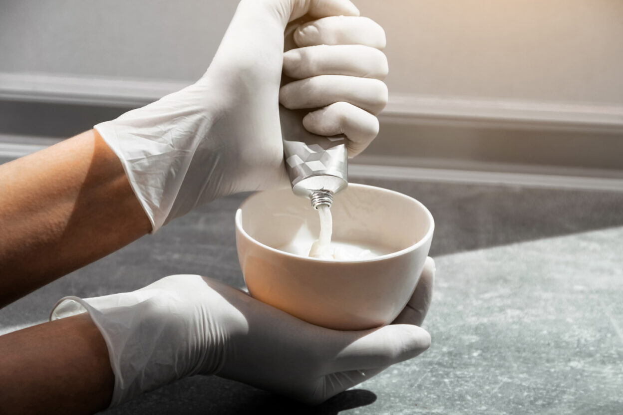 What Is The Bleach To Developer Ratio? Basic Guide Hood MWR