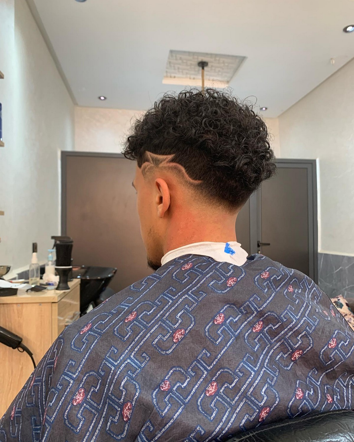 Curly lines haircut