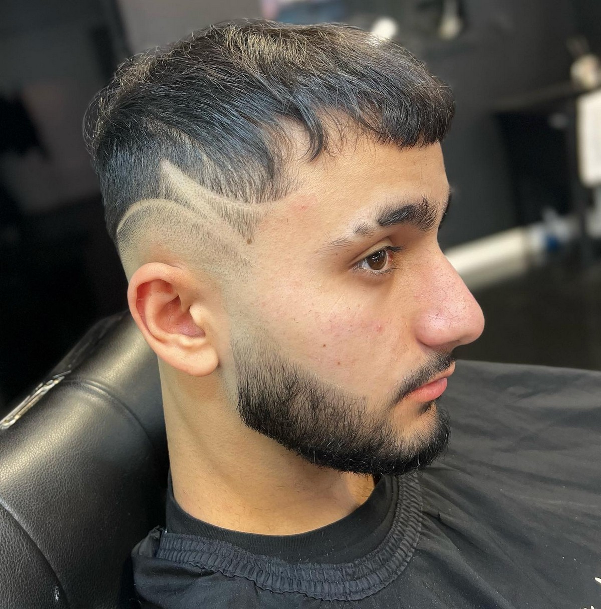 Fadebeard lines haircut