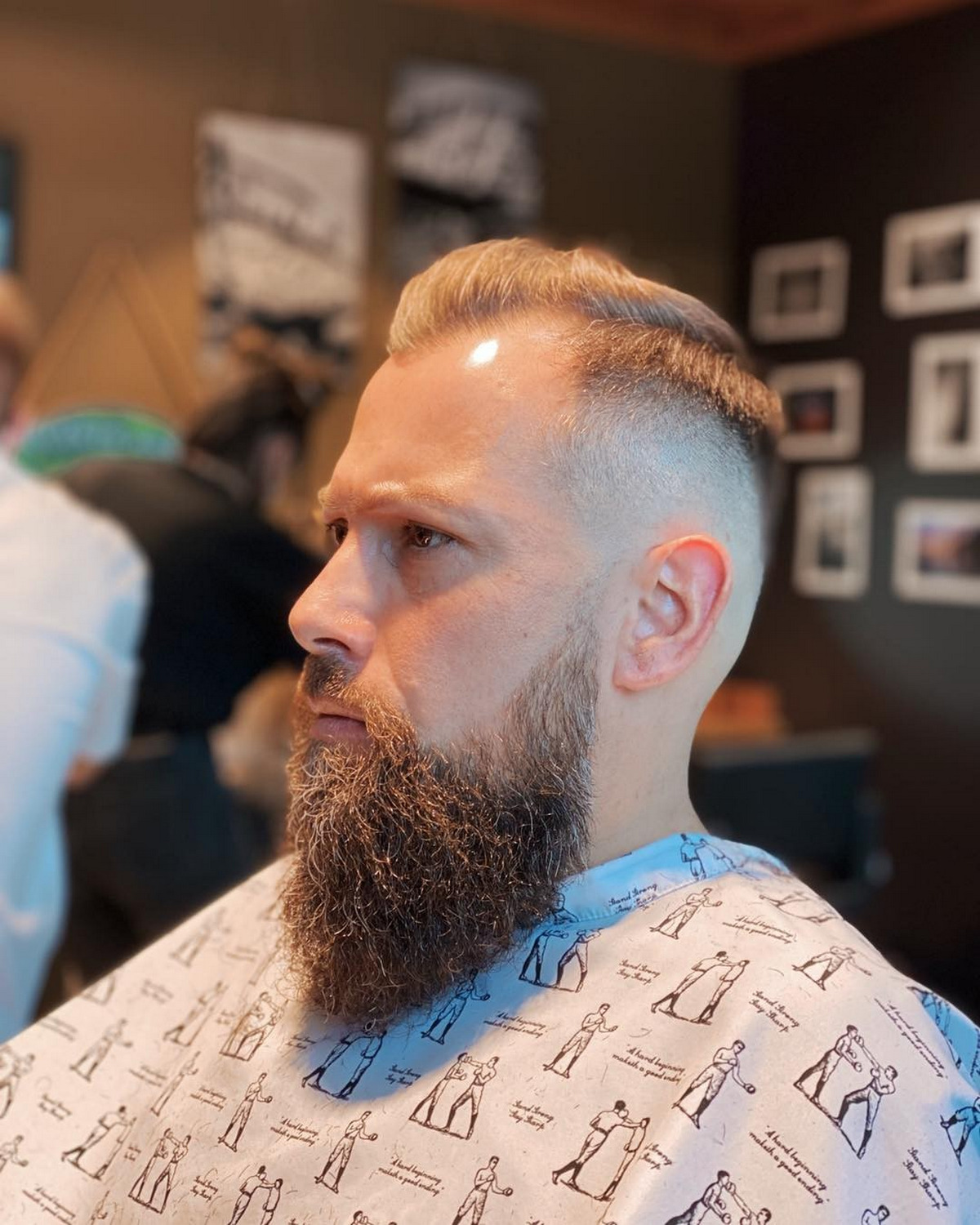One-sided Comb Hairstyles
