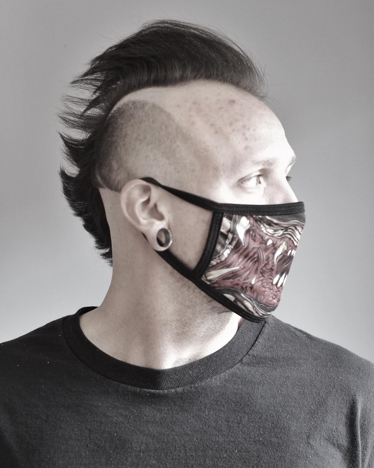 Shark Spike With Razor
