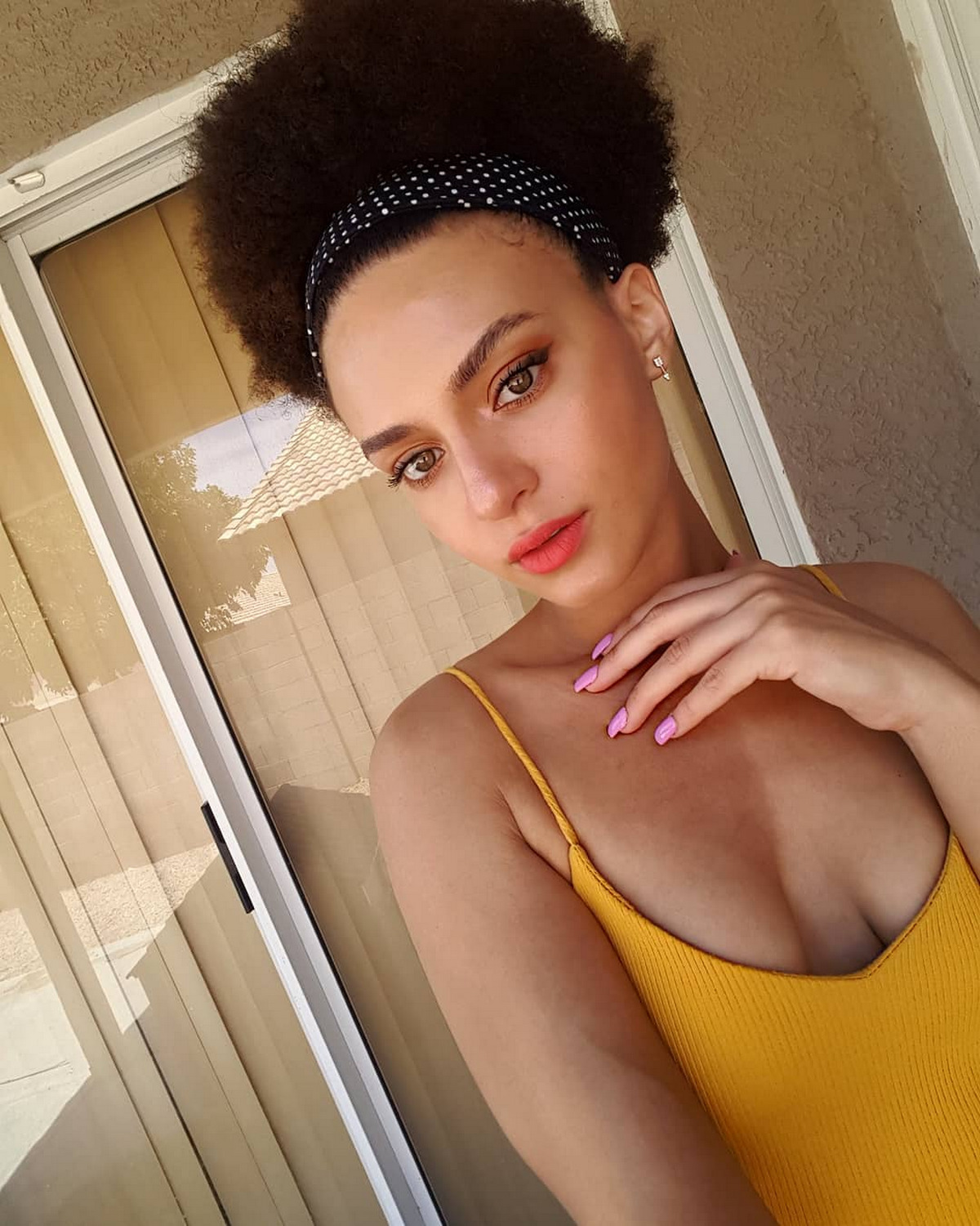 Timeless Afro Puff