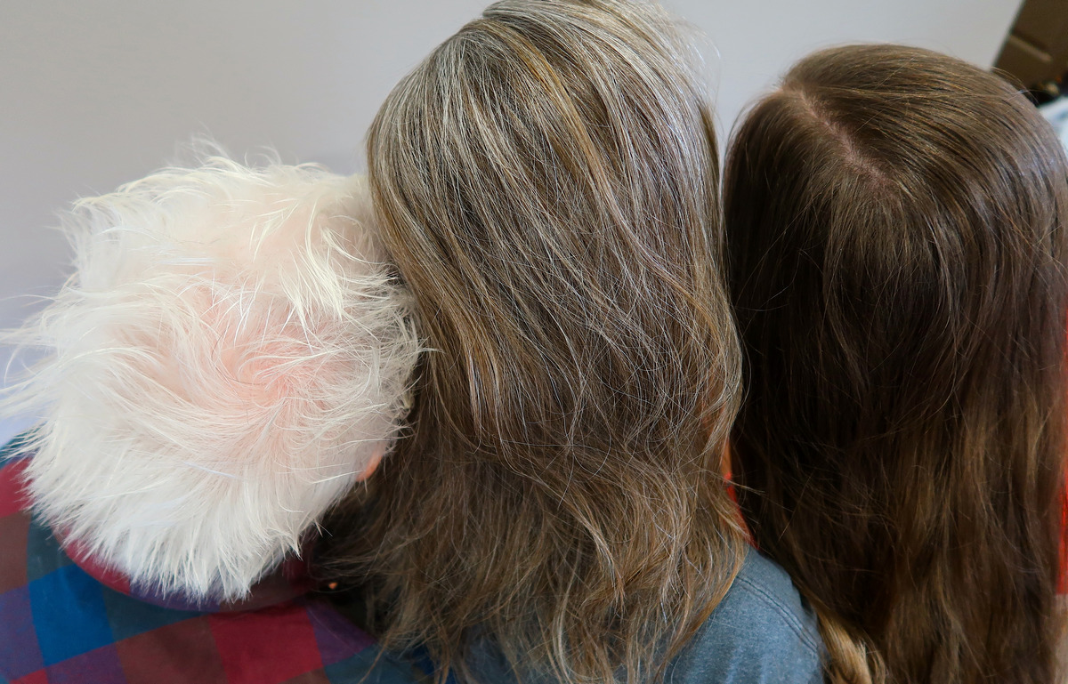 Transitioning to gray hair with lowlights