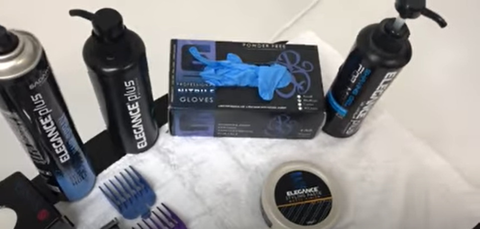 Preparation tools to get haircut lines for the customer's hair